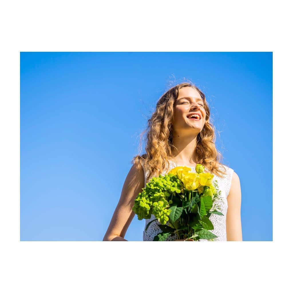 Stola. official accountさんのインスタグラム写真 - (Stola. official accountInstagram)「Summer Catalog LOOK*ㅤㅤ 透けて重なる6種類の青いフラワー。 晴れたら、暖かくなったら… 次のシーズンへの楽しみな気持ちを膨らませて。 ㅤ ㅤㅤㅤㅤㅤㅤㅤㅤ ㅤㅤㅤㅤ #Stola. #la_jolie_promenade #feminine #summer #walking #💐 #ストラ 写真にタッチで詳細ご覧いただけます.」3月31日 13時44分 - stola.jp