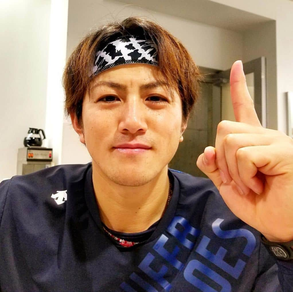 オリックス・バファローズさんのインスタグラム写真 - (オリックス・バファローズInstagram)「#小田裕也 #2019年チーム第1号ホームラン #スワイプ #さわやか #イケメン #心もイケメン #BeAggressive #超攻撃型 #Bs2019 #buffaloes #baseball #ORIX #プロ野球」3月31日 13時48分 - orix_buffaloes