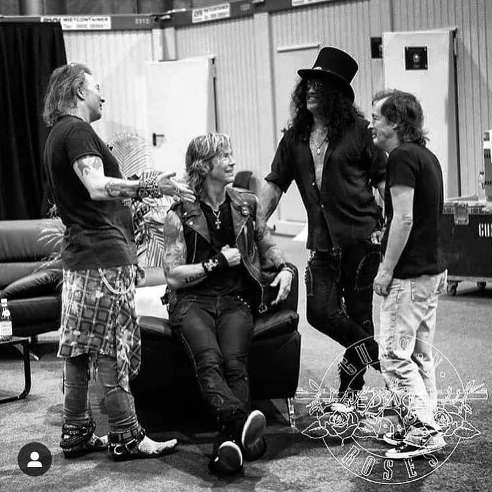 Guns N' Rosesさんのインスタグラム写真 - (Guns N' RosesInstagram)「Happy Birthday to Angus Young! ⚡️」3月31日 14時35分 - gunsnroses