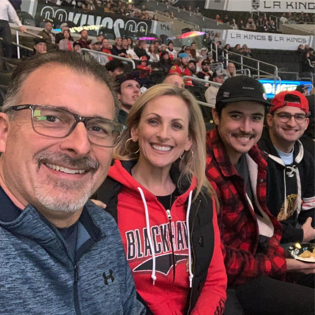 マーリー・マトリンさんのインスタグラム写真 - (マーリー・マトリンInstagram)「What a FUN evening!!! Blackhawks/LAKings game at Staples. We were so fortunate to sit in great seats AND meet some of the greatest Blackhawks players afterwards! Toews, Ward, Keith, and Kane!!! Thank you to @nhl AND @nhlblackhawks and @lakings! @brandongrandalski @digitalmase #kevin #chicagogirlforever」3月31日 14時59分 - themarleematlin