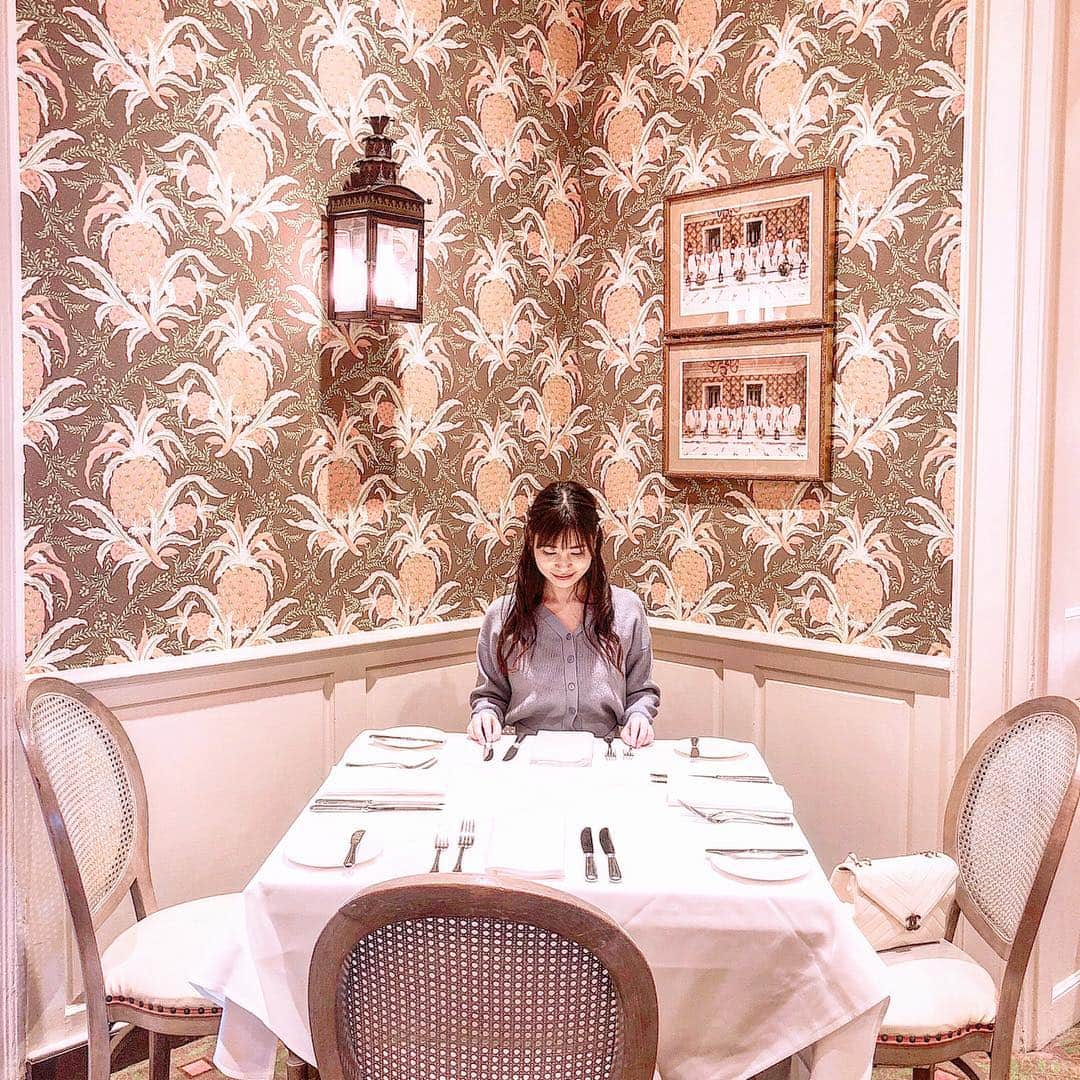 清水彩子のインスタグラム：「可愛い壁紙のお店💖」