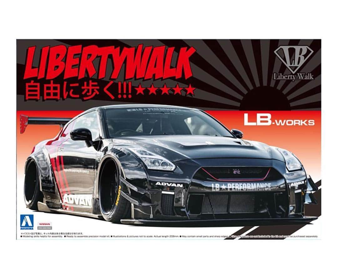Wataru Katoさんのインスタグラム写真 - (Wataru KatoInstagram)「Libertywalk自由に歩く！！！ LB★WORKS GTR ADVAN COLORプラモデル🙂  #アオシマ #lbworks#gtr#gtr35#libertywalk#プラモデル#hobby #modelcars #43/1#手作り#japanese #japan」3月31日 15時11分 - libertywalkkato