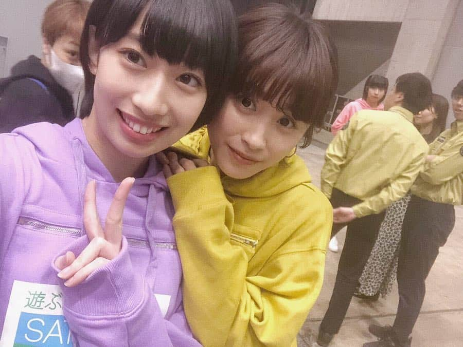 高橋愛さんのインスタグラム写真 - (高橋愛Instagram)「里山里海💗 ㅤㅤㅤㅤㅤㅤㅤㅤㅤㅤㅤㅤㅤ イベントで いっぱい写真 撮りました〜📷 ㅤㅤㅤㅤㅤㅤㅤㅤㅤㅤㅤㅤㅤ @beyooooonds_official  #前田こころちゃん が 来てくれたょ〜 マネージャーさんが 入ってくるから 中々2shotにならなかった！笑 (1.2.3枚目) ㅤㅤㅤㅤㅤㅤㅤㅤㅤㅤㅤㅤㅤㅤㅤㅤㅤㅤㅤㅤㅤㅤㅤㅤㅤㅤ @tsubakifactory_official の #小片リサちゃん も来てくれたよ♡(4.5枚目)ㅤㅤㅤㅤㅤㅤㅤㅤㅤㅤㅤㅤㅤㅤㅤㅤㅤㅤㅤㅤㅤㅤㅤ ㅤㅤㅤㅤㅤㅤㅤㅤㅤㅤㅤㅤㅤㅤㅤㅤㅤㅤㅤㅤㅤㅤㅤㅤㅤㅤ 6枚目の写真は このメンバーで ステージに出させていただき #SDGs について 学ばせていただきました😌🙏🏻 楽しかった！ 楽しく学べるって 素敵！！！ ㅤㅤㅤㅤㅤㅤㅤㅤㅤㅤㅤㅤㅤ 7.8枚目は ブースを回った時の写真📷💗 来てくださった皆さん ありがとうございました😊 ㅤㅤㅤㅤㅤㅤㅤㅤㅤㅤㅤㅤㅤ ㅤㅤㅤㅤㅤㅤㅤㅤㅤㅤㅤㅤㅤ #里山里海 #幕張メッセ #イベント #今日もやってるよ！」3月31日 15時18分 - i_am_takahashi