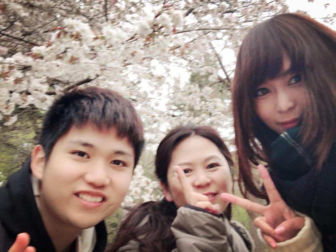 小野さゆりさんのインスタグラム写真 - (小野さゆりInstagram)「#お花見」3月31日 15時21分 - sayuriono0301