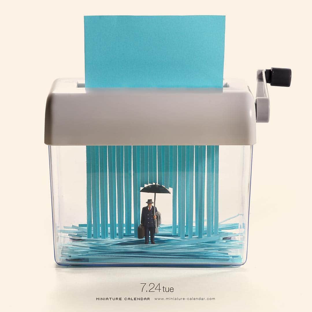 Design Milkさんのインスタグラム写真 - (Design MilkInstagram)「@tanaka_tatsuya makes #miniatureart every single day, taking common objects and turning them into little worlds. ☔️」3月31日 15時23分 - designmilk