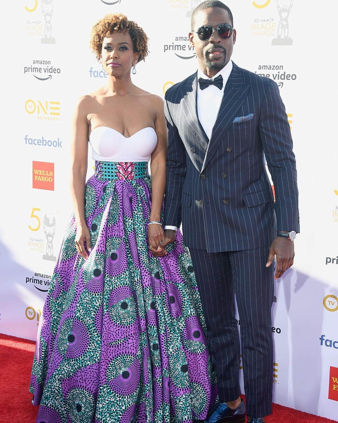 Just Jaredさんのインスタグラム写真 - (Just JaredInstagram)「@sterlingkbrown in a @brunellocucinelli suit and wife @ryanmichelleb in @kutula join @chrissymetz at the 2019 NAACP Image Awards! #SterlingKBrown #BrunelloCucinelli #RyanMichelleBathe #Kutula #ChrissyMetz #NAACPImageAwards Photos: Getty」3月31日 15時59分 - justjared