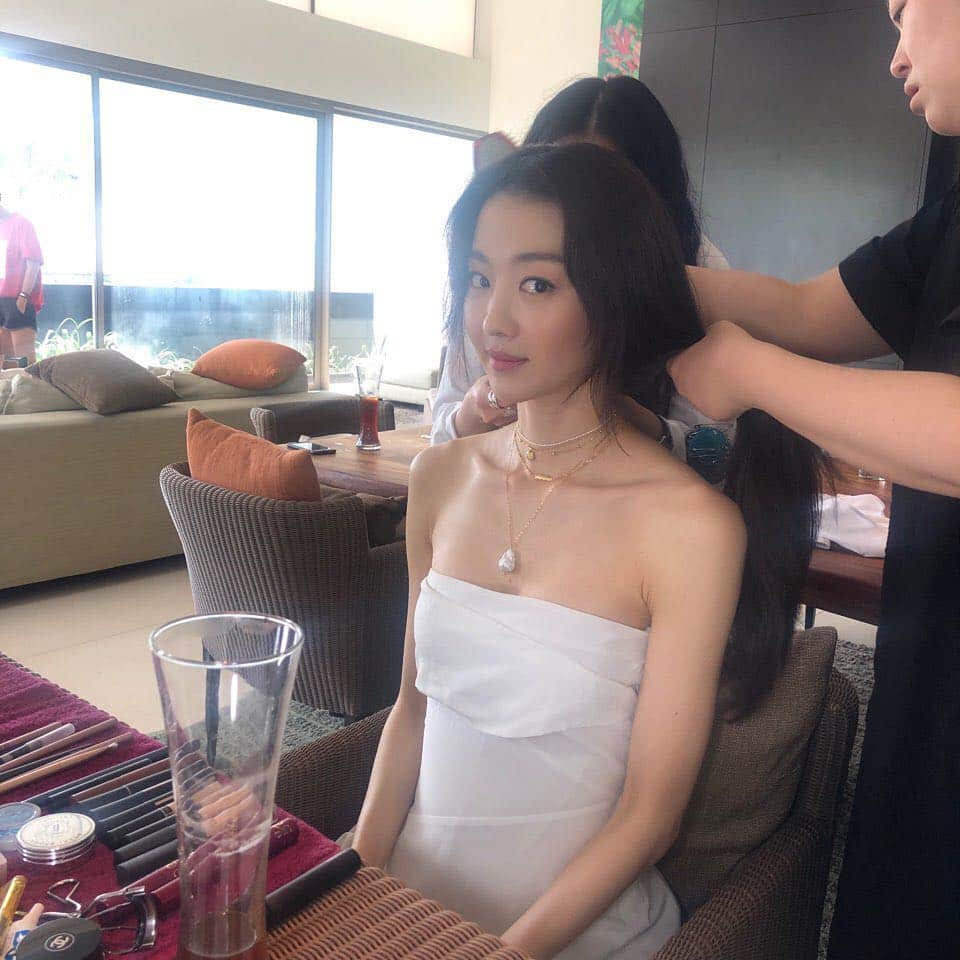チャン・ヒジンのインスタグラム：「💋💋#비하인드」
