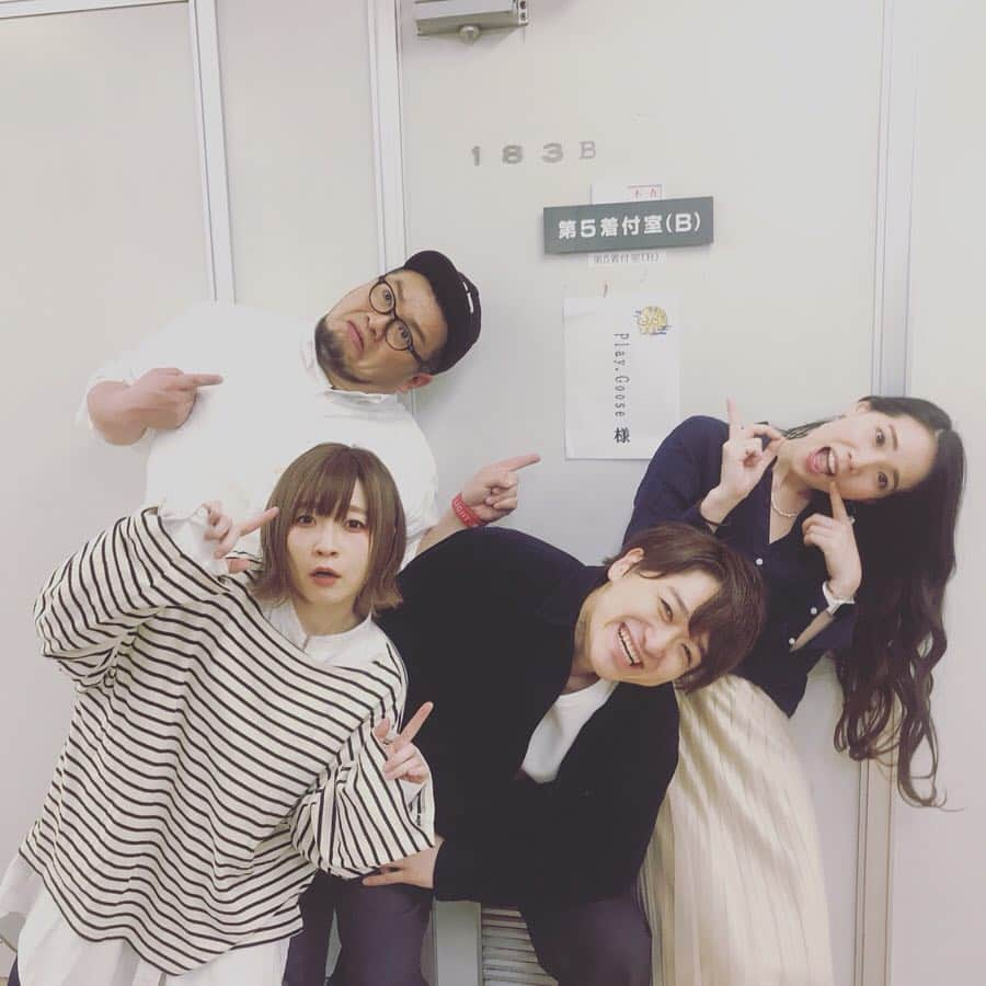 沙夜香さんのインスタグラム写真 - (沙夜香Instagram)「NHK「今夜も生でさだまさし」4時間SP、ありがとうございました！ 生ジングル3回にトークや歌2曲。感謝しかありません。  さださんは偉大だなぁ。。。 これからの音楽や日本について真剣に語るさださん。話す一言一言に優しさや愛が溢れていて、聞いているといつのまにか心の壁やトゲが無くなっていて、自分に素直になれるんです。  さださんが最後に歌われた主人公という曲、まだ出番があるのにふつーーうに泣きました。心に沁みました。  Play.Gooseを熱く語って下さるさださん、感無量。 人生の大先輩、音楽の大先輩。  これからのPlay.Goose、どんどん前へ進みます。どんな景色が待ち受けているだろう。  みんな、楽しみにしててね！ やっと始まったんだ！  #生さだ #さだまさし #playgoose  #納豆おにぎり #食べようと思ったけどやめて #今から食べる」3月31日 16時05分 - sayaka_512