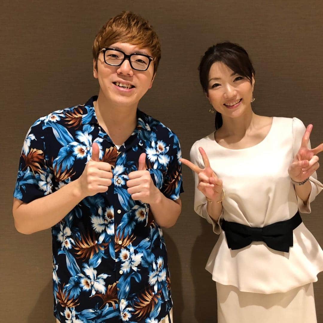 遠近由美子さんのインスタグラム写真 - (遠近由美子Instagram)「沢山のお誕生日のお祝いメッセージ、ありがとうございます🥰  今年も数日かけて、ひとつひとつ読ませて頂いています。  誕生日 当日は、吉岡里帆ちゃんと、ヒカキンさんと、お仕事でした😊😊 #記者発表会 #吉岡里帆 #ヒカキン #オービィ横浜 #新コンテンツ  #横浜で #hawaii 体験  #リスと遊べる #アニマルヴィレッジ  #子供喜ぶね #双子連れてまた来よう」3月31日 16時29分 - yumiko_tochika
