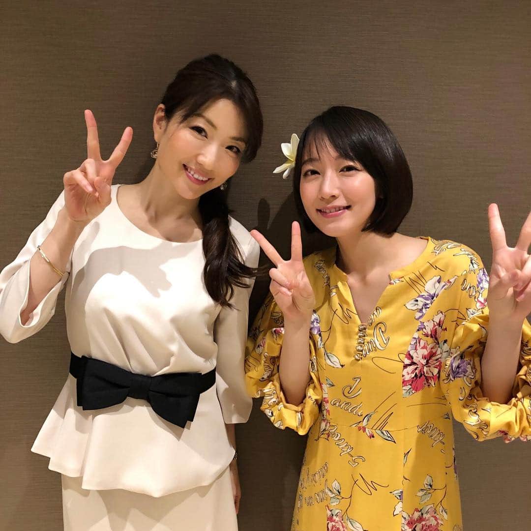 遠近由美子さんのインスタグラム写真 - (遠近由美子Instagram)「沢山のお誕生日のお祝いメッセージ、ありがとうございます🥰  今年も数日かけて、ひとつひとつ読ませて頂いています。  誕生日 当日は、吉岡里帆ちゃんと、ヒカキンさんと、お仕事でした😊😊 #記者発表会 #吉岡里帆 #ヒカキン #オービィ横浜 #新コンテンツ  #横浜で #hawaii 体験  #リスと遊べる #アニマルヴィレッジ  #子供喜ぶね #双子連れてまた来よう」3月31日 16時29分 - yumiko_tochika