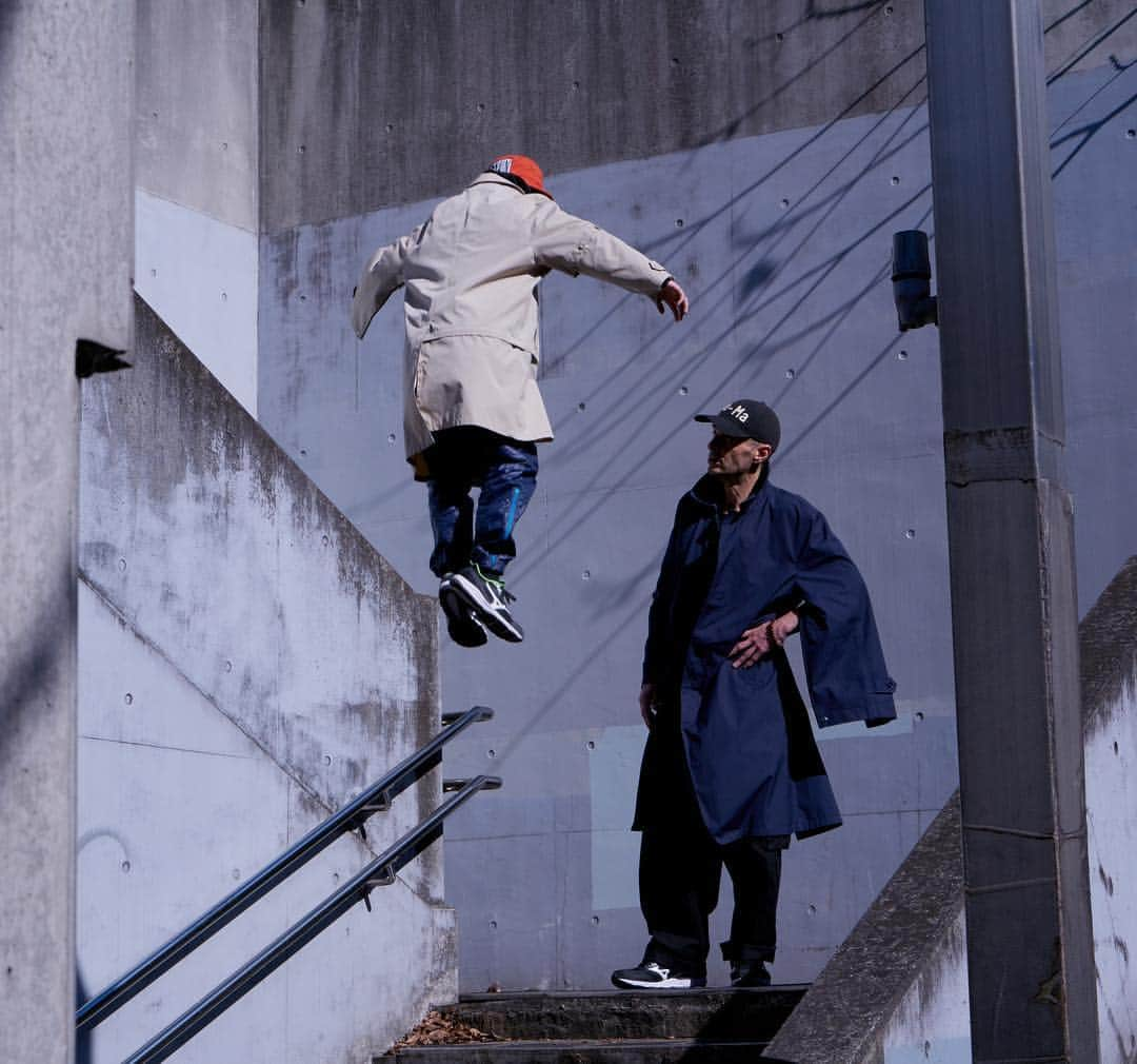 バンザイのインスタグラム：「Without haste, but without rest. Spring Balmacaan Coat available @banzai_tokyo  online store. ・ Photographer @satomi_yamauchi Model @alinhuma , Meta #banzai_tokyo @banzai_tokyo」