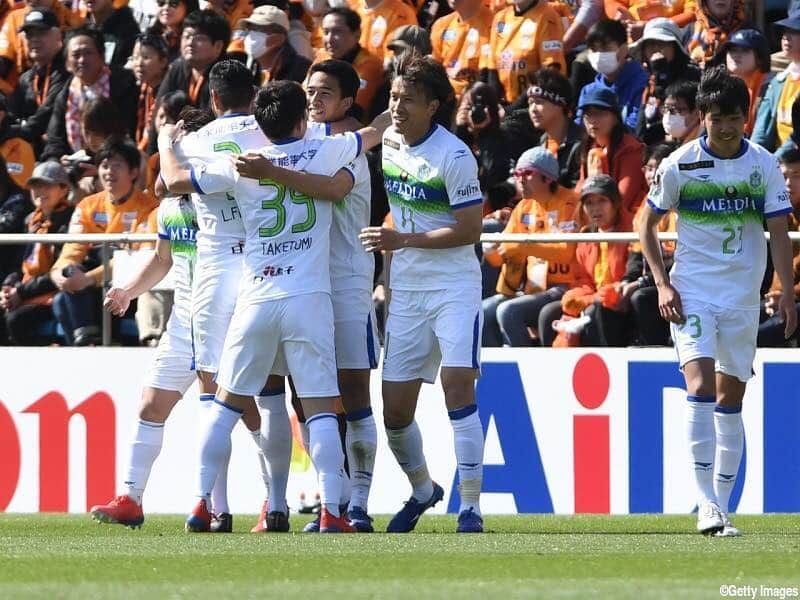 のインスタグラム：「ゴラッソの松田天馬が全得点に絡む!湘南が今季初の2連勝、清水は未勝利続く…  #jleague #J1 #Jリーグ #soccer #football #サッカー #gekisaka #ゲキサカ #⚽️ 清水エスパルス #shimizuspulse #湘南ベルマーレ #shonanbellmare」
