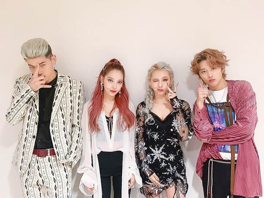 K.A.R.Dさんのインスタグラム写真 - (K.A.R.DInstagram)「[#KARD] 이렇게 컴백 주가 마무리 되었어요 힘차게 응원해주고 사랑해준 히든카드 고마워요🥰 . #BM #JSEPH #SOMIN #JIWOO #KARD #KARD_밤밤_Bomb_Bomb」3月31日 17時19分 - official_kard