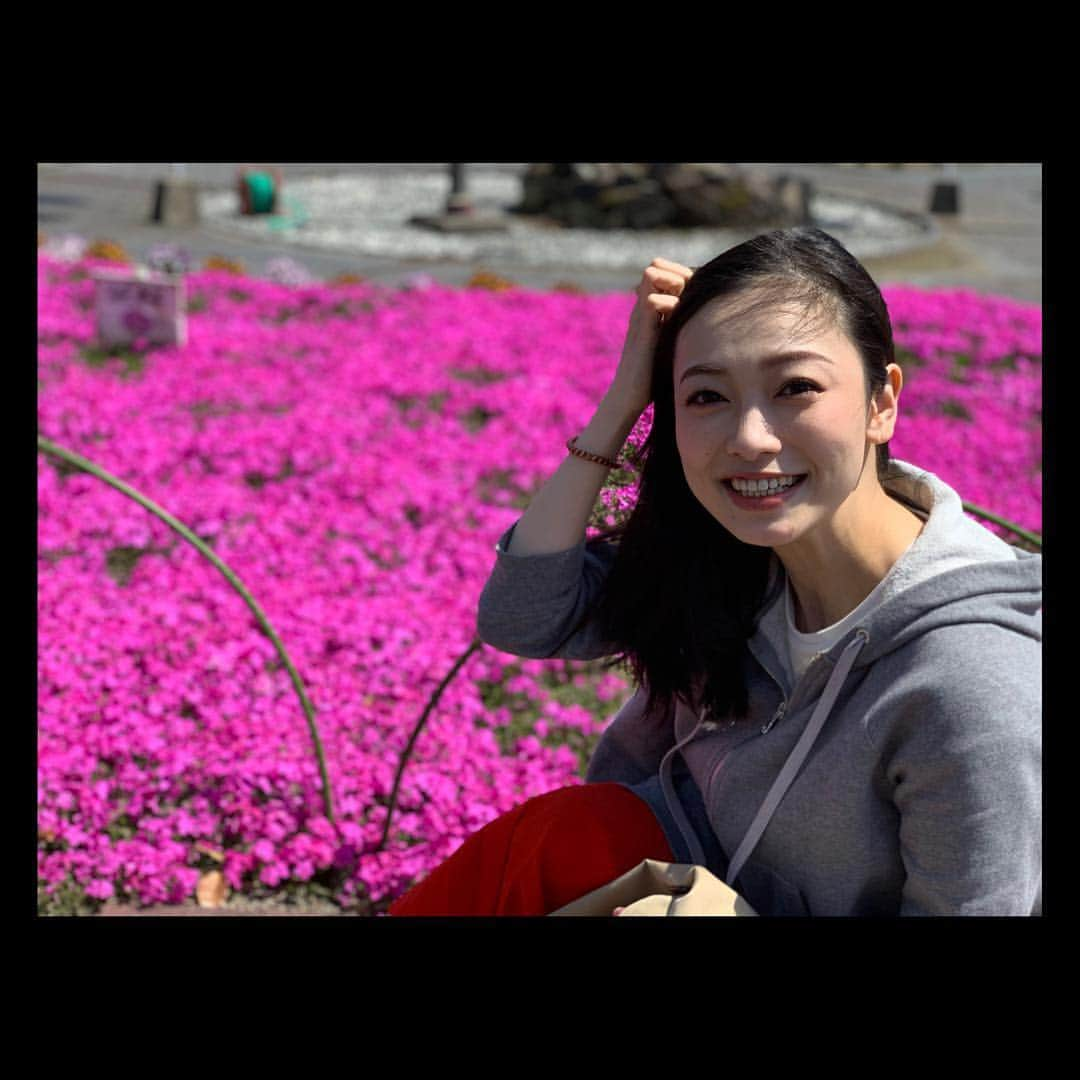 西田あいさんのインスタグラム写真 - (西田あいInstagram)「芝桜🌸 ・ #弥五郎の里桜まつり  #芝桜も綺麗だった #それよりもうぶ毛が気になる #風になびくうぶ毛 #踊るうぶ毛 #気になる #曽於市 #鹿児島 #薩摩大使」3月31日 17時23分 - nishidaai