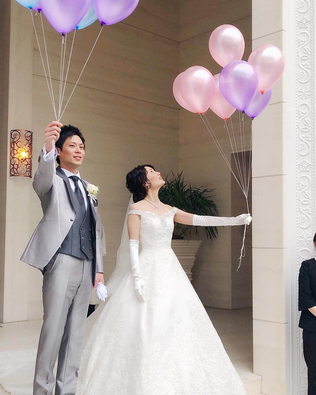 難波礼華さんのインスタグラム写真 - (難波礼華Instagram)「いとこの結婚式行ってきたよ💒 いとこの中でも1番末っ子だった啓吾くんが立派な大人になって、可愛いお嫁さんもらって、みんなに祝福されて本当素敵な式だった🥺💕末永くお幸せに💕おめでと💕」3月31日 17時24分 - ayakanamba