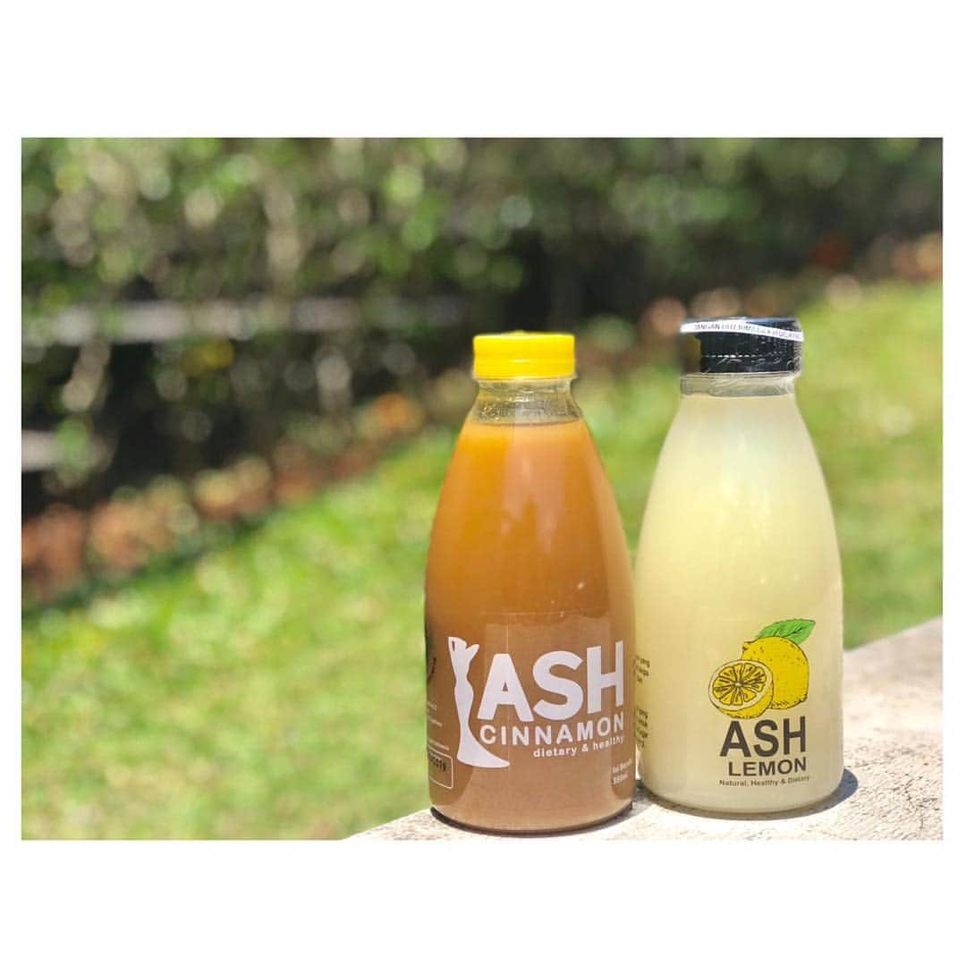 Ashantyさんのインスタグラム写真 - (AshantyInstagram)「Yuuk konsumsi ASH Paket! ASH Lemon dapat berfungsi untuk mendetoksifikasi racun-racun di dalam tubuh kamu. Dan beri jeda 15 menit yaa baru minum ASH Juice/ASH Cinnamon, agar proses detoksifikasi dapat berlangsung secara maksimal!  Info dan pemesanan WA1: ‪0878 7890 5088‬(Indah) WA2: ‪0878 8009 7722‬(Yanti) WA3: ‪0819 3211 1012‬(Nabila) WA4: ‪0813 9890 2788‬(Lita) WA5: ‪0812 9775 1044‬ (Adel) WA6: 0812 979 8253(Senwa)  Halal MUI P-IRT Sari Lemon Asli  #ASHJuice #ASHLemon #ASHCinnamon #dietary #healthy #detoxification #healthyjuice #dietbusui #dietsehatashjuice」3月31日 17時57分 - ashanty_ash