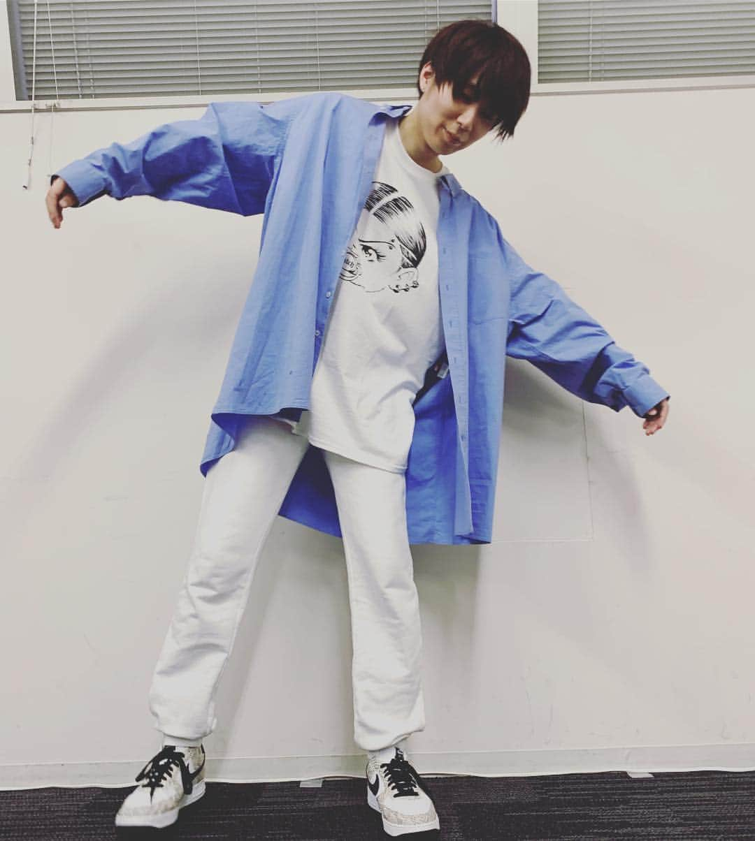 川谷絵音さんのインスタグラム写真 - (川谷絵音Instagram)「ライブが楽しかったという気持ち。 #Tシャツの癖」3月31日 18時14分 - indigolaend