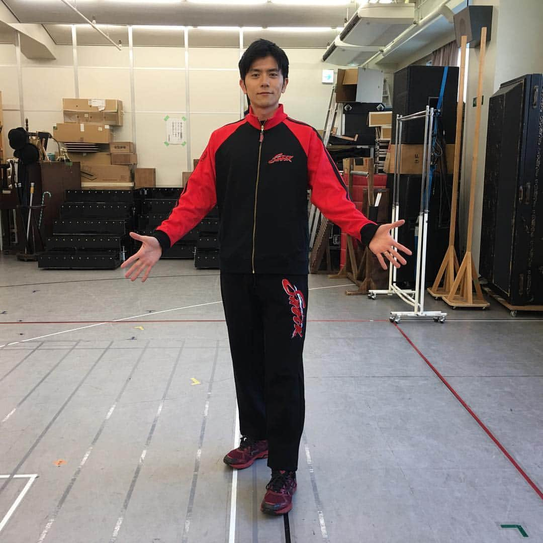 青木源太さんのインスタグラム写真 - (青木源太Instagram)「堂本光一さん、千秋楽&1700回、本当におめでとうございます。  #Endless SHOCK #栄光のSHOCKジャージー」3月31日 18時16分 - aoki.genta