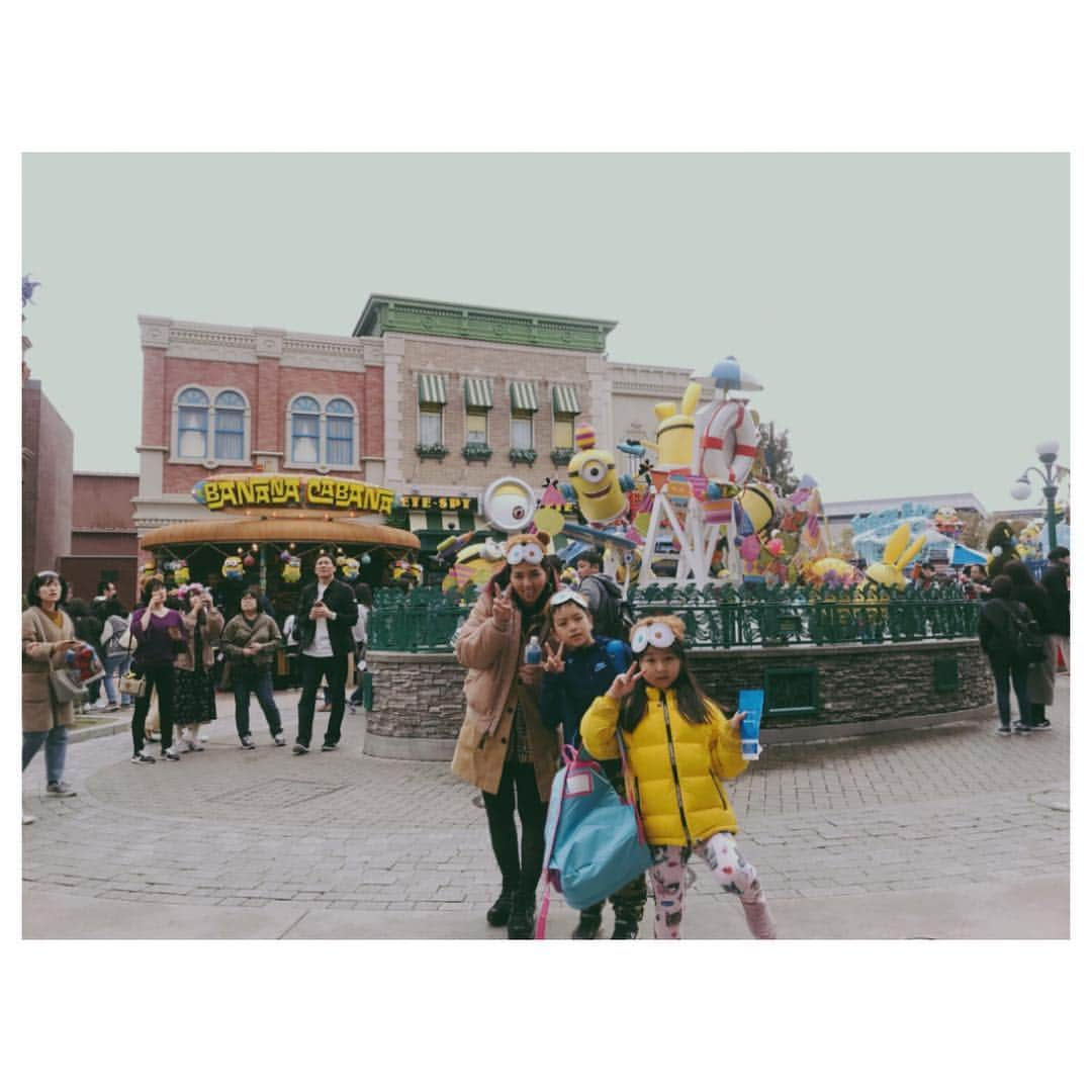 MINMIさんのインスタグラム写真 - (MINMIInstagram)「fun fun fun #マカさん #アイくん #春休み #usj #おそろい #ミニオンコーデ」3月31日 18時35分 - minmidesu