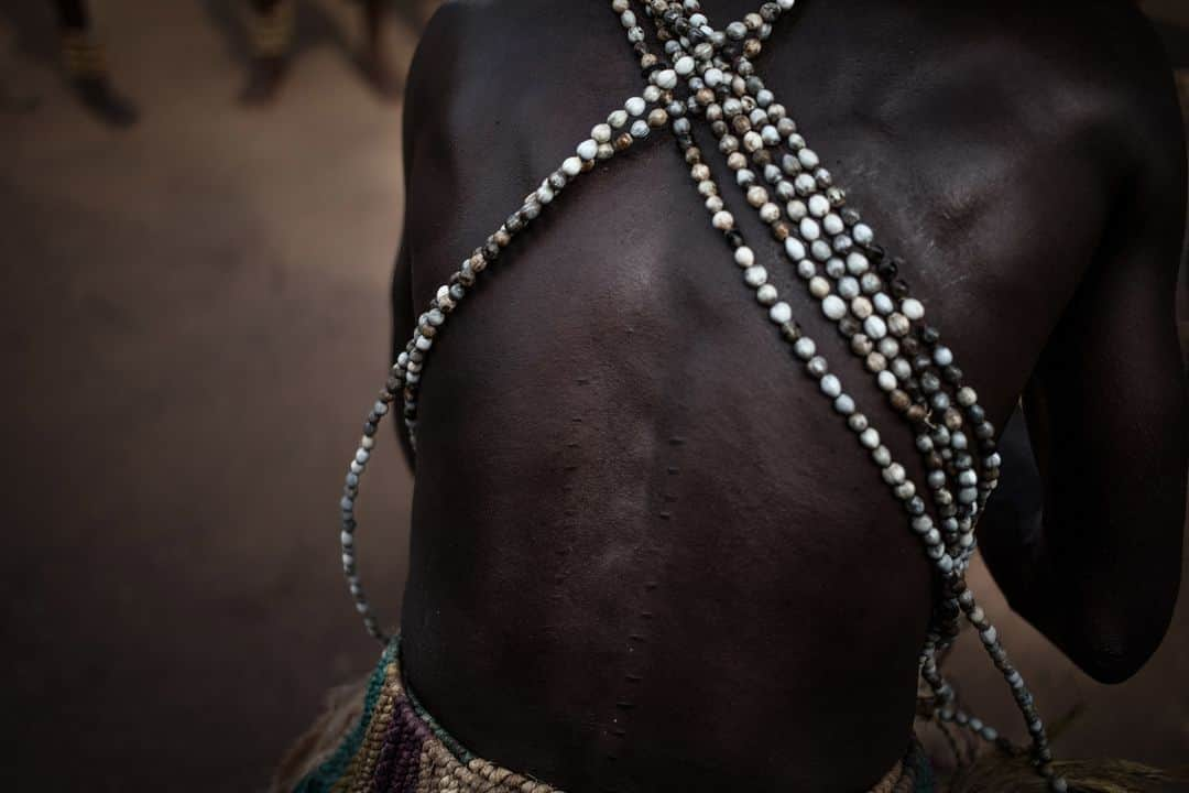 AFP通信さんのインスタグラム写真 - (AFP通信Instagram)「AFP Photo 📷 @florentvergnes_jri - A group of Broto traditional musicians perform in Bambari, in the centre of Central African Republic. March, 2019. .  The Broto, belonging to the Banda ethnic group, are known for their traditional dances accompanied by heavy horns made of tree roots. Today this tradition falls into disuse and its history is now forgotten by the new generations.」3月31日 18時43分 - afpphoto