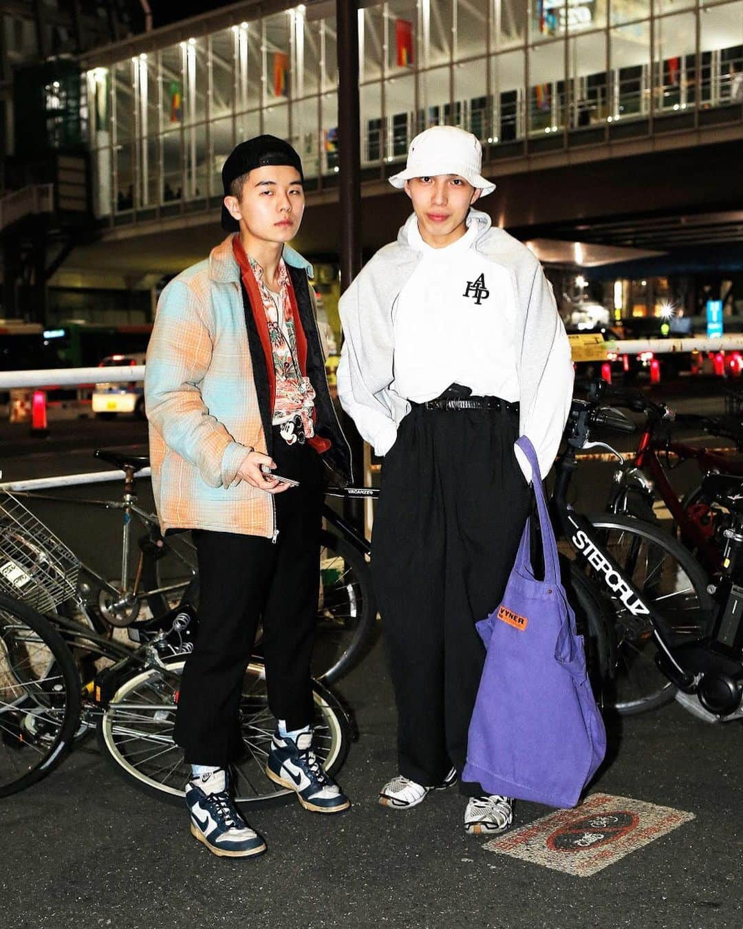 Droptokyoさんのインスタグラム写真 - (DroptokyoInstagram)「TOKYO STREET STYLE #streetstyle#droptokyo#tokyo#japan#streetscene#streetfashion#streetwear#streetculture#fashion#afwt#tokyofashion#tokyofashionweek  Photography: @drop_tokyo」3月31日 19時04分 - drop_tokyo