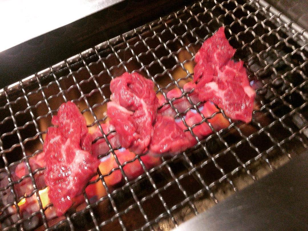 佐藤仁美さんのインスタグラム写真 - (佐藤仁美Instagram)「1人焼き肉。ハラミ、サラダ、スープ。 本日、NHKBSプレミアム「我が家のヒミツ」ＯＡです！！！！！！ #お一人様にご来店です #４回くらい言われた #ちょっと #恥ずかしかった #周り #家族 #どうってことない #うまし」3月31日 19時01分 - sato.hitomi.19791010