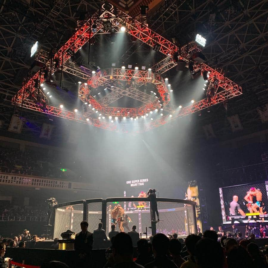 多村仁志さんのインスタグラム写真 - (多村仁志Instagram)「日本で初めての #ONEChampionship  ONE: A New Era in Tokyo, Japan.🇯🇵 最高に興奮❗️ Thank you very much for the invitation to the ONE Championship today.」4月1日 6時04分 - hit_tamu