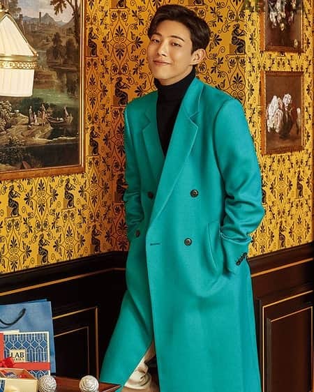 のインスタグラム：「Ji Soo  @actor_jisoo -💜 for Arena Homme Plus Korea December 2018. 📸 by Kim Tae Sun . . . . . .  #jisoo #지수#김지수 #KimJiSoo #korean #koreanboy#맞팔 #셀스타그램 #셀카 #얼스타그램 #데일리 #선팔 #인스타그램  #l4l #f4f  #like4like #ootd  #おしゃれ #オシャレ #いいね返し #フォロー #韓国人 #韓国 #セルカ #自撮り #ファッション #フォロー」