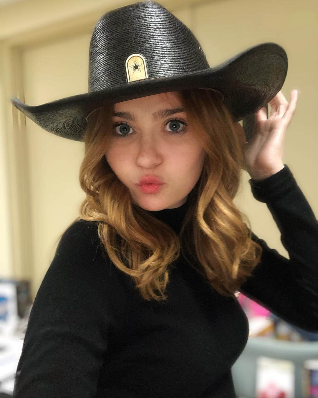 のインスタグラム：「Yee Haw.」