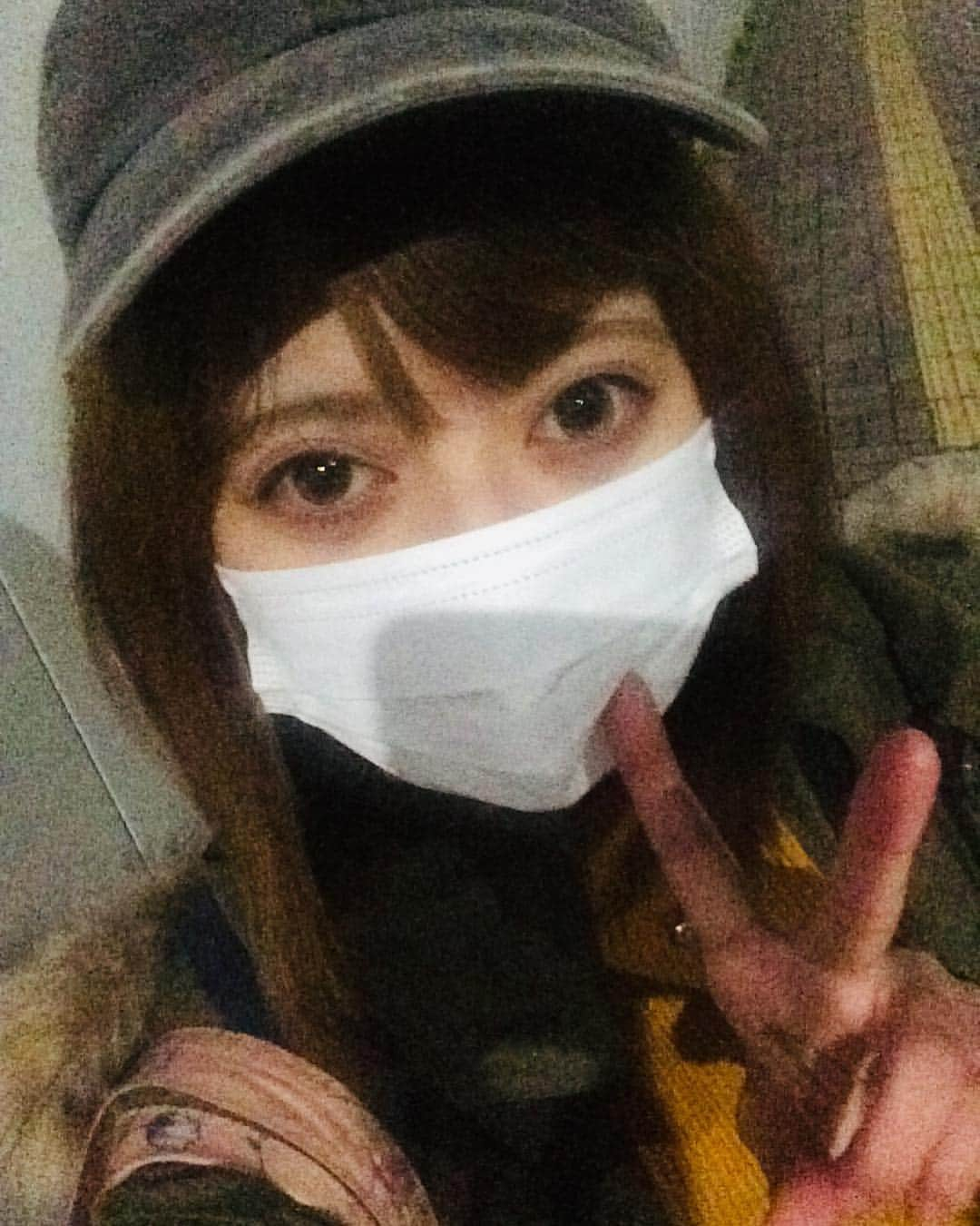 友利愛美さんのインスタグラム写真 - (友利愛美Instagram)「早起き大成功❤️今日は大好きなあの方とずっと行ってみたかった場所へと行ってきます〜〜🥰皆様も素敵な一日を💕 #めぇっちゃ眠い#しかしながら楽しみ#新年号 #平和#愛#明#天#笑 #入っててほしい漢字 #いってきまーーーーす❤️ . . . #instagood#love#japan#trip」4月1日 5時08分 - aimitomori