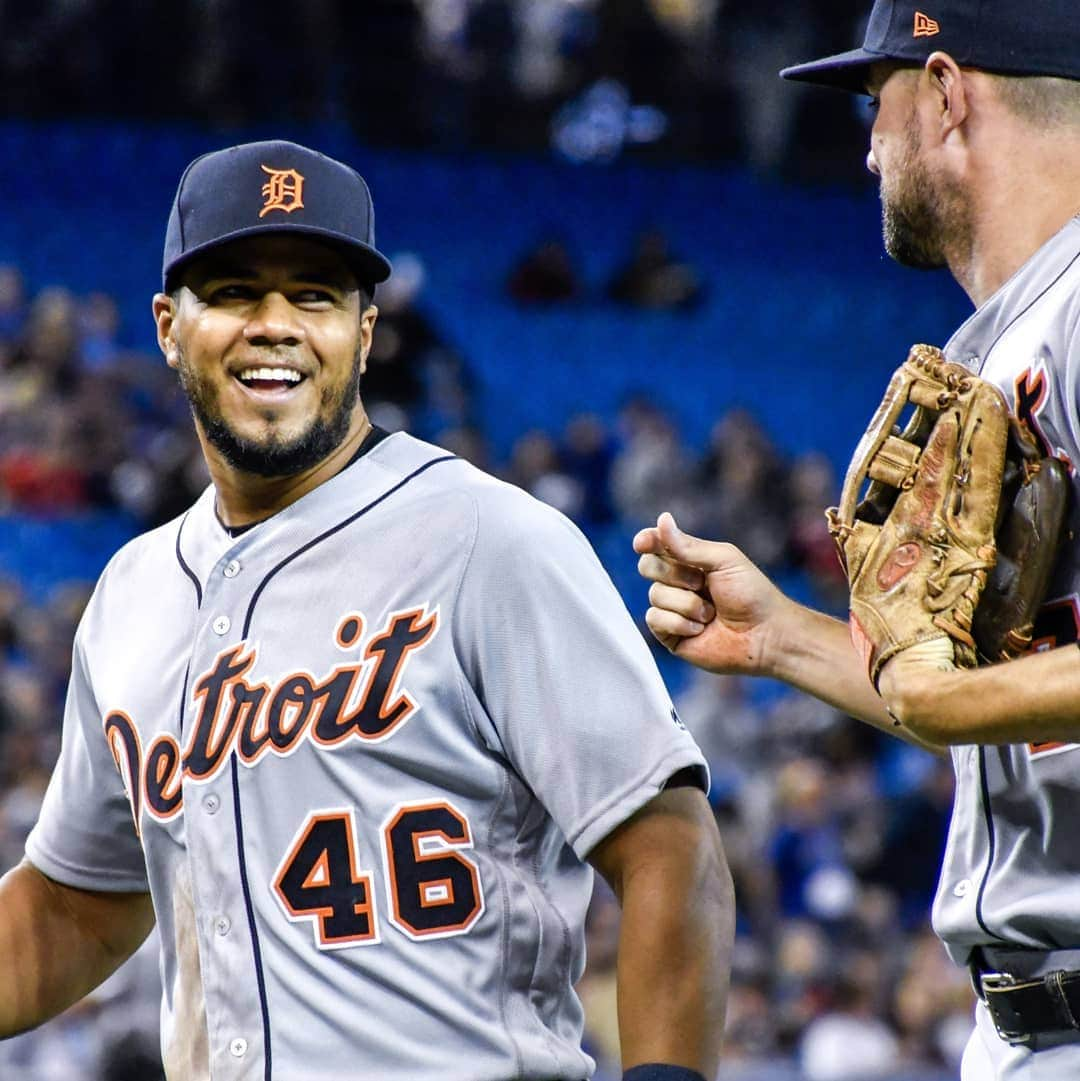 デトロイト・タイガースさんのインスタグラム写真 - (デトロイト・タイガースInstagram)「TIGERS WIN!  #MotorOn」4月1日 5時39分 - tigers