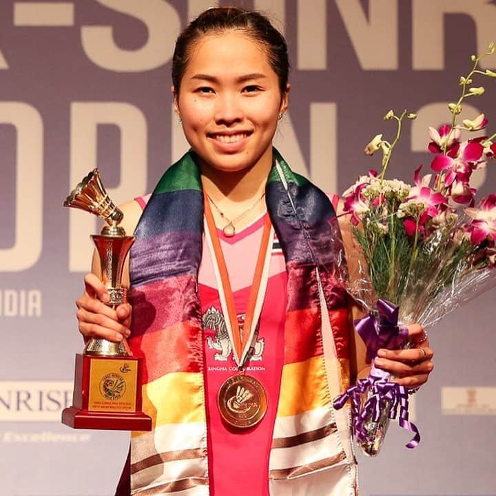 ラチャノック・インタノンのインスタグラム：「3rd champion in India open, I feel really happy today with my games and thank you for amazing crowd. 🏆🥇see you again next year 😊🙏🏻」