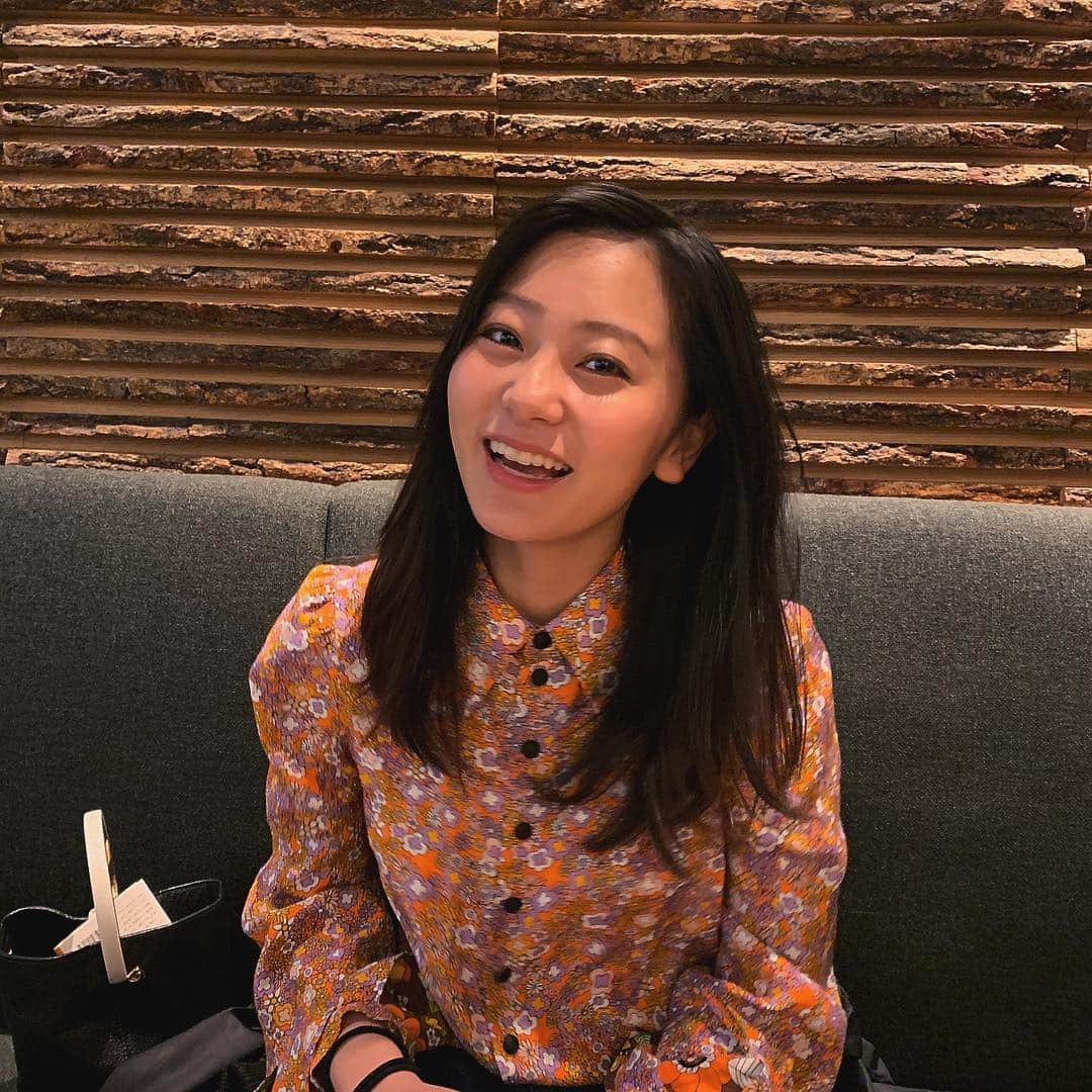 工藤綾乃のインスタグラム：「明日から4月だね🌸 入社式の方も多いのでは？ 新しい場所で頑張ってくださいね！ 春の匂いが今日しててなんだかワクワクしてました！#新学期」
