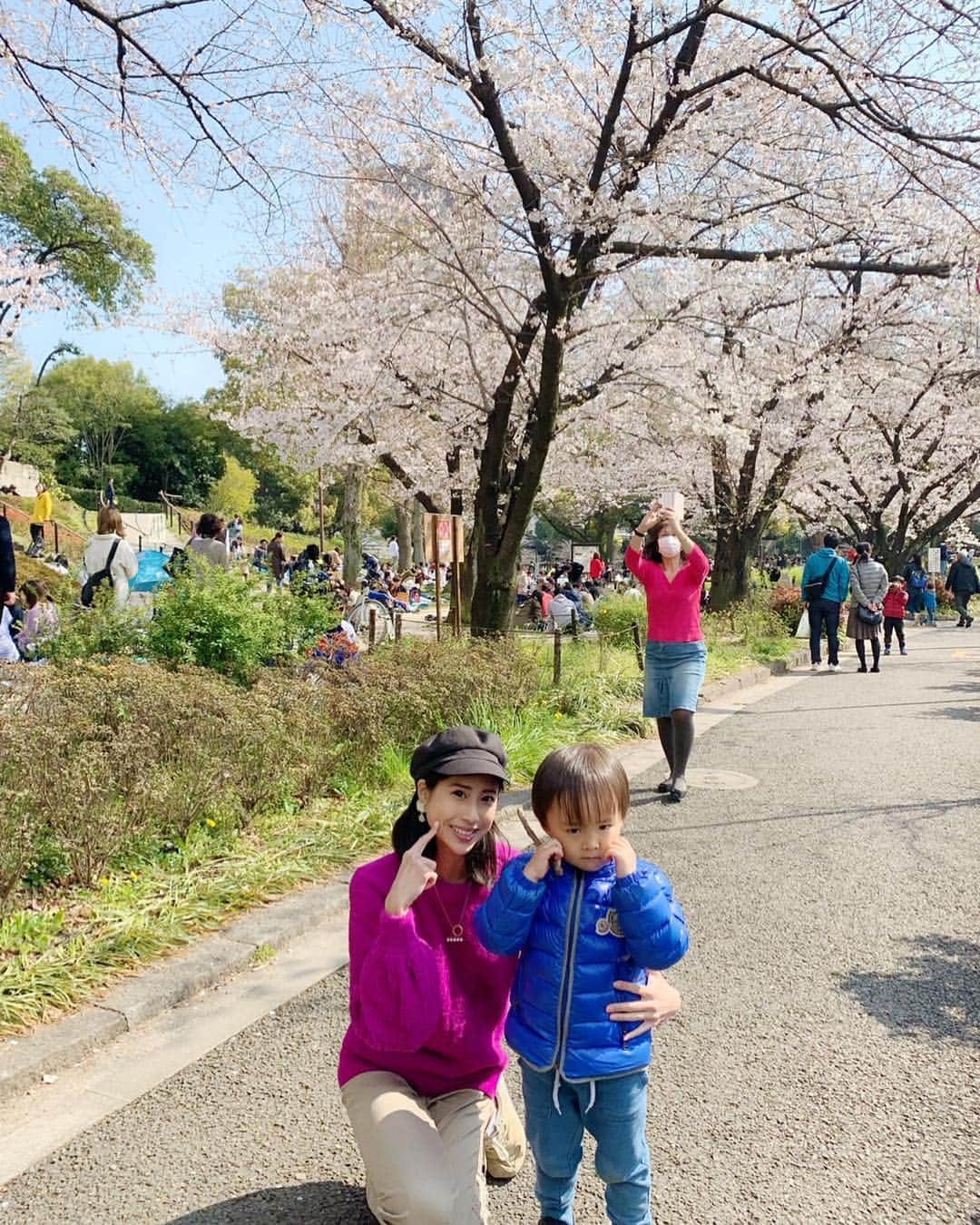 桜井未来さんのインスタグラム写真 - (桜井未来Instagram)「息子はパパの同窓会前半に一緒に行っちゃったので... @ma_mi_15 ちゃんと息子くんとお花見😊🌸 ・ ・ ・  #花見 #お花見 #桜 #sakura #kimono #芝公園  #ママ #男の子ママ #子育て #成長記録 #baby #ママ友募集 #赤ちゃんのいる生活 #ママサークル #ママイベント #ママ会 #都内ママ #ベビスタグラム #mamagirl #ベビフル #コドモダカラ #コドモノ #ママリ #親バカ部 #新米ママ東京部」3月31日 21時08分 - miki.sakurai0214