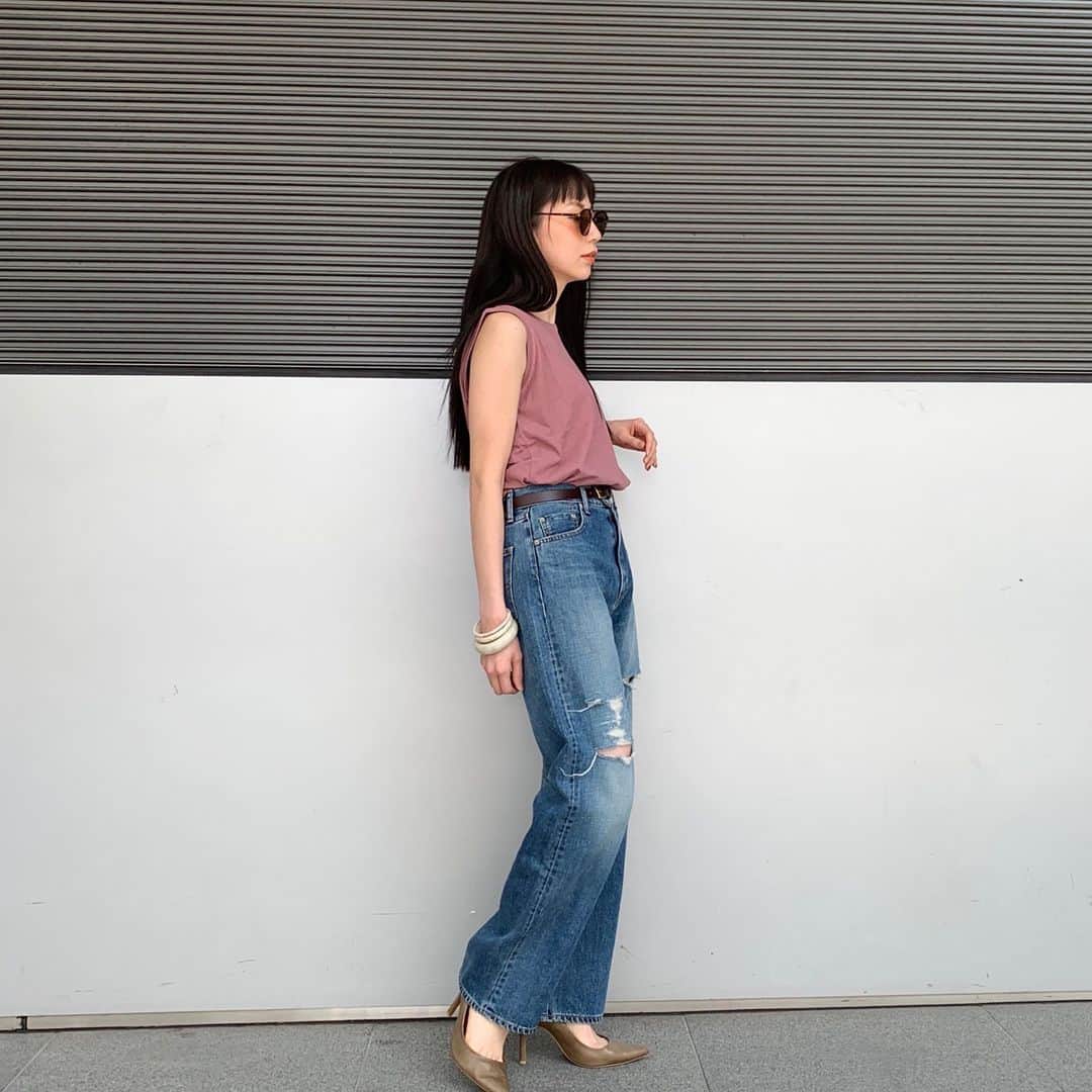 ungrid_minamiのインスタグラム：「. ふいに前髪切りたくなるのがまたきました。✂︎ うしろも長いところで5センチくらい切ってそうだけど 伸びたねぇって言われます🙄笑。 @ungrid_official  #Ungrid#アミュプラザ博多」