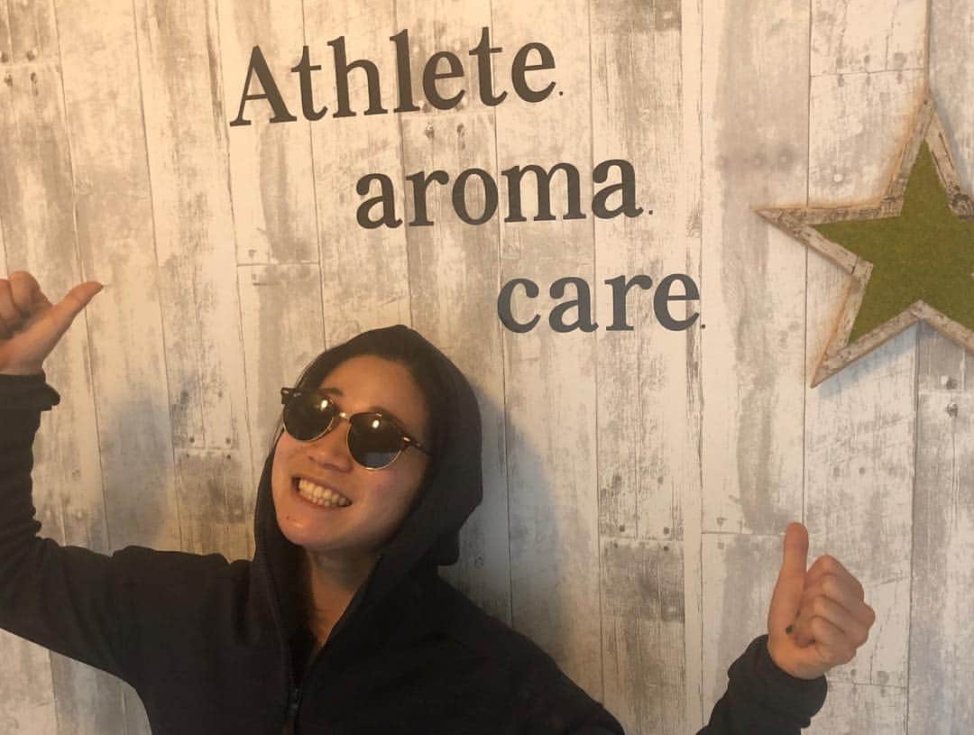吉冨愛子 さんのインスタグラム写真 - (吉冨愛子 Instagram)「いつもケアでお世話になっている @athlete_aroma_care_ さんに行ってきました🙆‍♀️ いつも素敵な空間です癒されます。いつもありがとうございます😊  #tokyo #athlete #aroma #care #relax #time #二子玉 #いつも #ありがとうございます🙏 #素敵な #空間」3月31日 21時34分 - aiko_yoshitomi