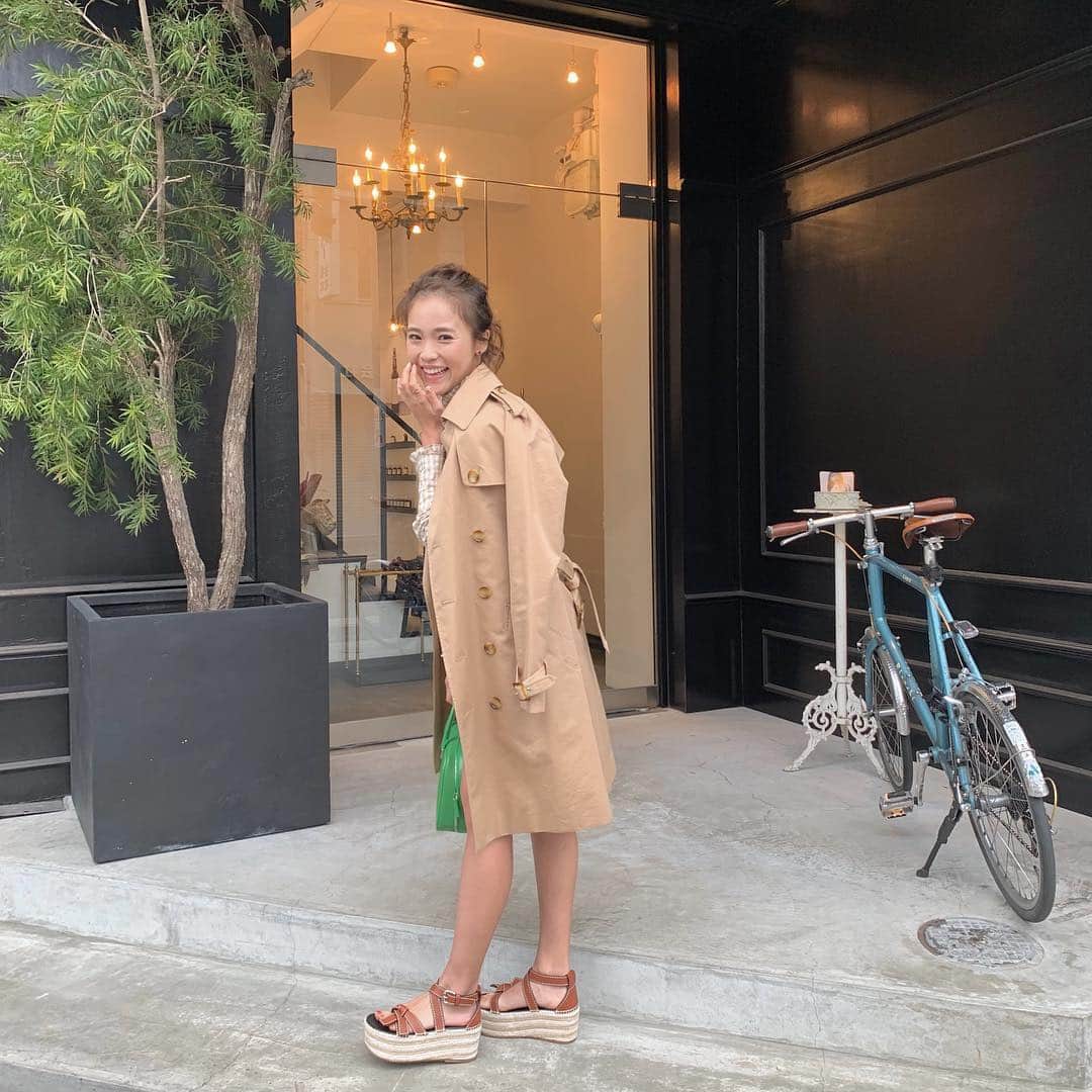Risako Yamamotoさんのインスタグラム写真 - (Risako YamamotoInstagram)「サンダルはまだ今週末寒かった♡🐪 💚 💚 COAT/// #apc  BLOUSE/// #rosymonster BOTTOMS/// #vince BAG/// #jilsander  SHOES/// #loewe 💚 💚 #ootd #coordinate #fashion #weekend #happy」3月31日 21時50分 - risako_yamamoto
