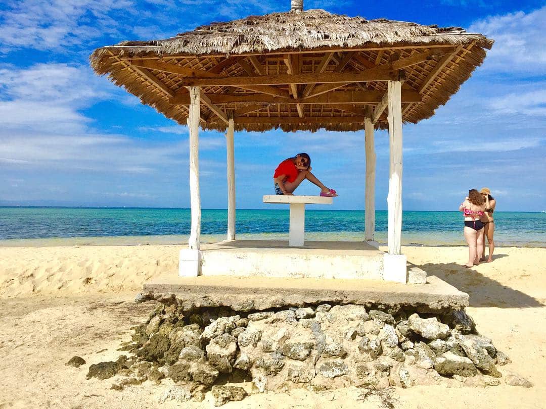 坂口莉果子のインスタグラム：「Cebu🇵🇭 ・ ・ ・ #universitylife  #cebu  #philippines  #beach  #学生旅行  #卒業旅行  #セブ島  #フィリピン #海」