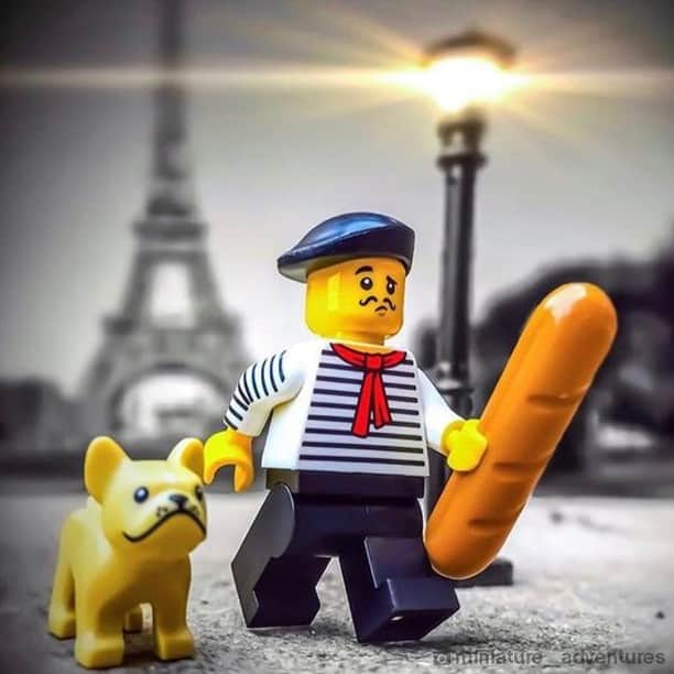 LEGOさんのインスタグラム写真 - (LEGOInstagram)「Today we celebrate one of the world's most beautiful landmarks! #EiffelTowerDay Credit to @miniature__adventures for the magical 📸」3月31日 22時00分 - lego