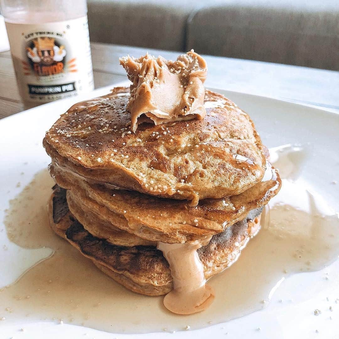 Flavorgod Seasoningsさんのインスタグラム写真 - (Flavorgod SeasoningsInstagram)「customer @jadenewton using our @flavorgod Pumpkin Pie for some easy pancakes!⁣ -⁣ Three simple ingredients 🥞⠀⁣ -1 banana mashed⠀⁣ -1 egg⠀⁣ -1 scoop protein powder⠀⁣ -dash or two 😜 of cinnamon ⠀⁣ -tsp vanilla extract⠀⁣ ⠀⠀⠀⠀⠀⠀⠀⠀⠀⠀⁣ Then you simply mix and cook like regular pancakes! We like to top ours with fruit and peanut butter and sometimes some zero calorie Walden farms syrup! They take us less than 8 minutes from start to finish! That’s how I do healthy!!!!⁣ -⁣ Flavor God Seasonings are:⁣ 💥ZERO CALORIES PER SERVING⁣ 🌿 Made Fresh⁣ 🔥 KETO & PALEO⁣ 🌱 GLUTEN FREE & KOSHER⁣ ☀️ VEGAN FRIENDLY ⁣ 🌊 Low salt⁣ ⏰Shelf life is 24 months⁣ -⁣ -⁣ #food #foodie #flavorgod #seasonings #glutenfree #paleo ⁣ #foodporn #mealprep #kosher ⁣」3月31日 22時00分 - flavorgod