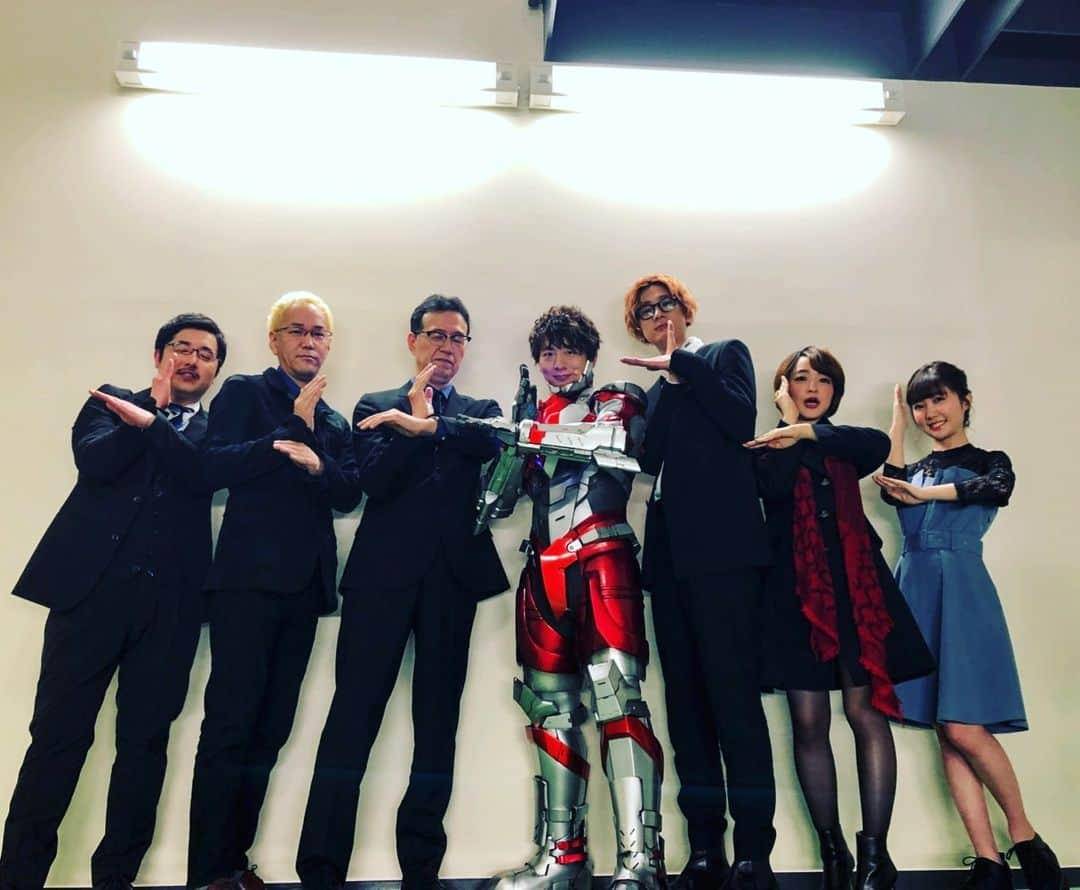 木村良平さんのインスタグラム写真 - (木村良平Instagram)「『ULTRAMAN ワールドプレミア』ご参加、ご視聴くださったみなさん、ありがとうございました！ 本編、そしてスーツ姿を初披露！温かく迎えてくれて嬉しかったよう。 いよいよ明日から配信です。よろしくお願いします！！！！ #ultraman #netflix」3月31日 22時08分 - ryouhey_drunk