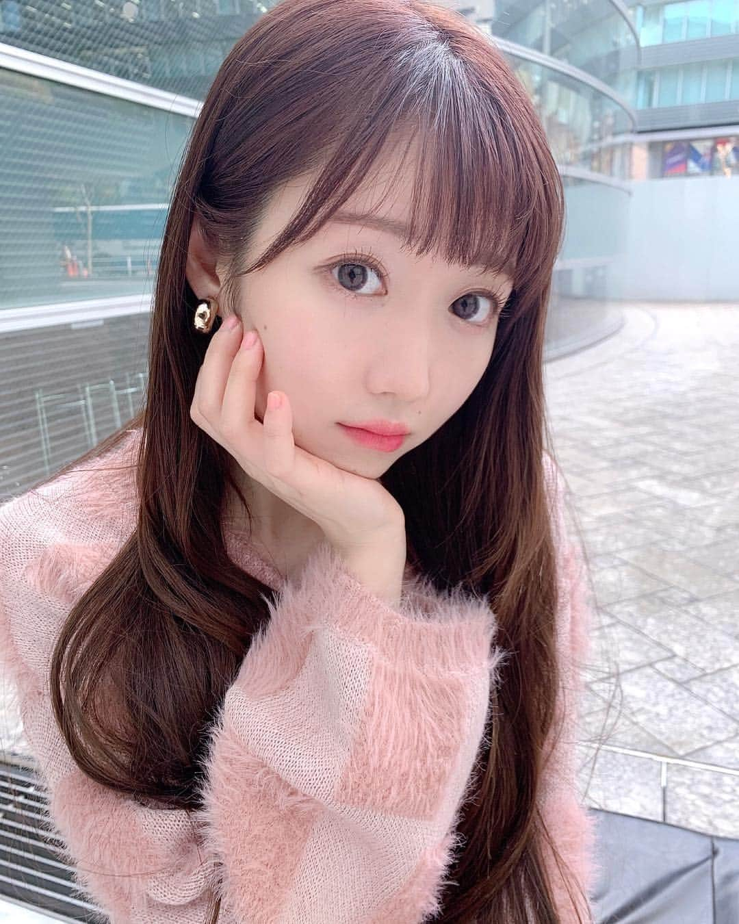 大谷映美里さんのインスタグラム写真 - (大谷映美里Instagram)「🌸🌱🌸🌱 ㅤㅤㅤㅤㅤㅤㅤㅤㅤㅤㅤㅤㅤ 普段から丸メガネはかけたりします‪(👁ω👁）✨ あたたかくなってきたので そろそろアウターなしでお出かけしたいなぁ〜🍡 ㅤㅤㅤㅤㅤㅤㅤㅤㅤㅤㅤㅤㅤ ふわふわカーディガンとキラッとしたスカートは #cattykitten です🐈💕 ㅤㅤㅤㅤㅤㅤㅤㅤㅤㅤㅤㅤㅤ #niceclaup #nicoron #andlottie #liquem #みりにゃ服」3月31日 22時26分 - otani_emiri