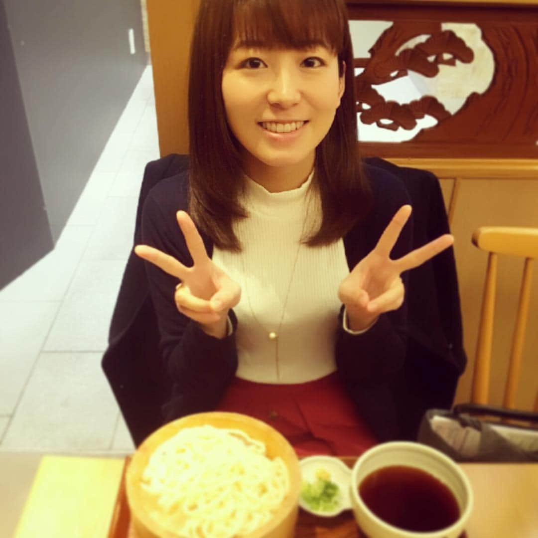 はたゆりこさんのインスタグラム写真 - (はたゆりこInstagram)「コンサート🎼 の前に#友実子氏 とごはん🍜  #いつも二人の写真撮り忘れる #ナナナモエ #なななもえ #nananamoe_singer」3月31日 22時19分 - hatayuriko