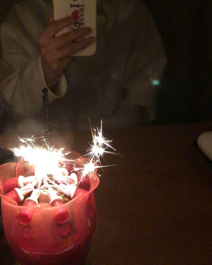 竹内結子のインスタグラム：「・ あとちょっとで誕生日🎂  アヤコさんありがとう🌸」