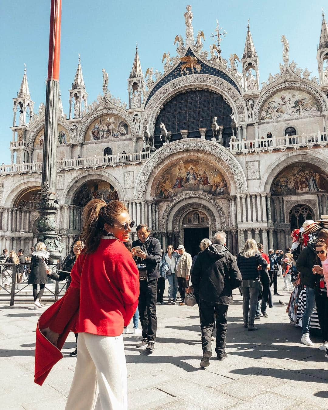 福井仁美さんのインスタグラム写真 - (福井仁美Instagram)「📍 Piazza San Marco ───────────────── 世界で最も美しい広場。 本当にその通り！！！サン・マルコ！ ・ #sanmarco #venezia #venice #italy #gopro #goproit #goprogirl #ベネチア #ベニス #サンマルコ広場 #イタリア」3月31日 22時28分 - hitton28