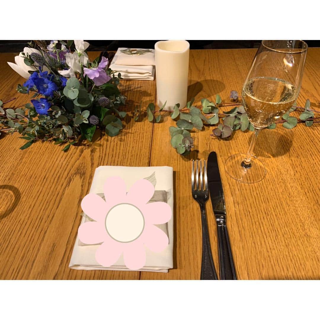 南まゆさんのインスタグラム写真 - (南まゆInstagram)「♡ 3月はなにかと濃厚でした🥰 (平成ももう終わりますね、、) 束の間のオフは 美味しいお魚食べたり 大切なお友達の結婚パーティに 参加したり🌸✨🥰 . 楽しい時はあっという間… ということで私の日々は あっという間です🤣🙌🏻🌸✨ . . 今年も桜が綺麗ですね🌸☺️ . 4月もがんばるおー🙆‍♀️💗」3月31日 22時52分 - mayuminami1127