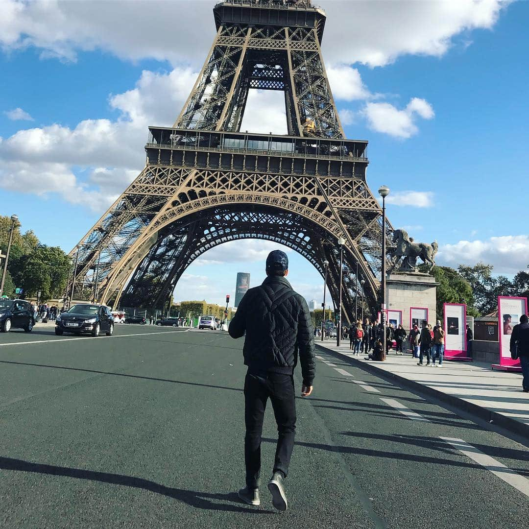 ルイ・トーロンさんのインスタグラム写真 - (ルイ・トーロンInstagram)「Feels good to be back 🇫🇷 #Paris #home」3月31日 22時46分 - louis_thauron