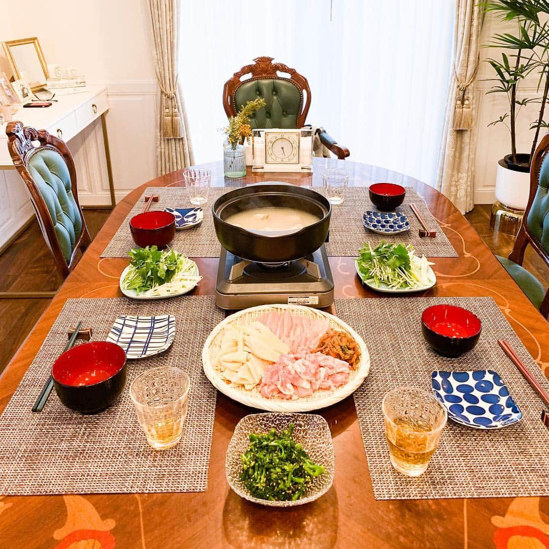 内田朝陽さんのインスタグラム写真 - (内田朝陽Instagram)「・春の水炊き ・鮟鱇の唐揚げ ・土筆の卵とじ ・菜の花の胡麻よごし  #cooking #cookstagram #cookingram #dinner #followforfollow #followme #おうちごはん #朝陽メシ #家庭料理 #うちごはん #食卓 #おとこめし #夕食 #手料理 #内田朝陽 #homemadefood #homemade #tastyjapan #foodie #food #instafood #水炊き #鮟鱇 #唐揚げ #japanesefood #つくし #春ごはん」3月31日 23時02分 - asahi_uchida