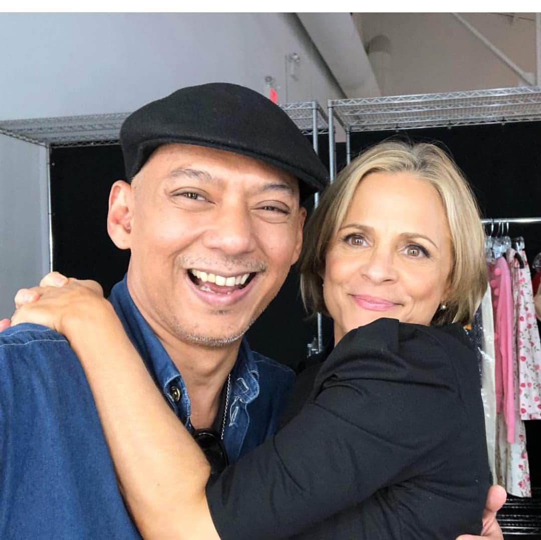 エイミー・セダリスさんのインスタグラム写真 - (エイミー・セダリスInstagram)「Happy Birthday Nick @nickbarose You are one of the most talented, generous, kindest people I know. I love you touching my face. You always make me feel good.Have a wonderful Birthday! #ariesman」3月31日 23時11分 - amysedaris