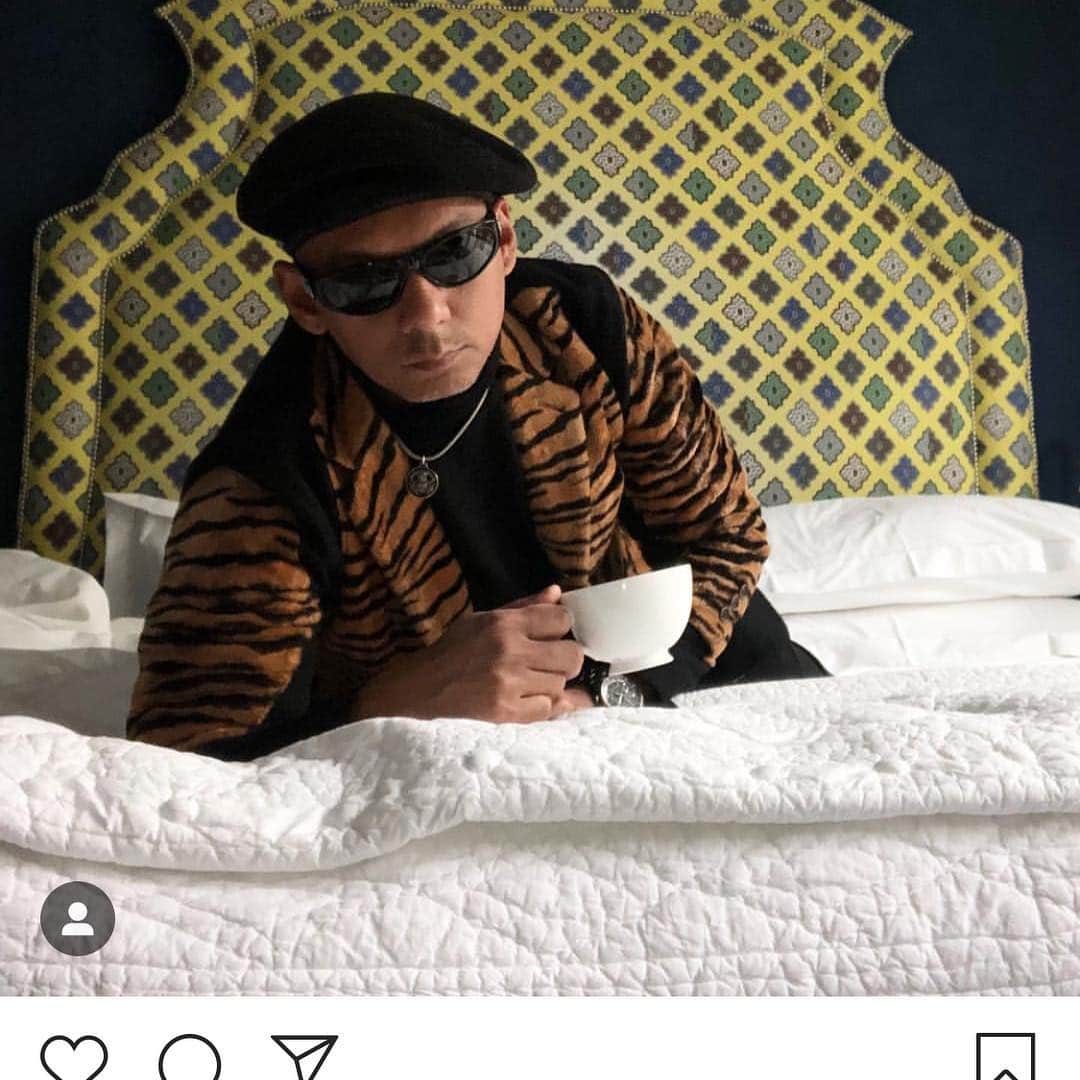 エイミー・セダリスさんのインスタグラム写真 - (エイミー・セダリスInstagram)「Happy Birthday Nick @nickbarose You are one of the most talented, generous, kindest people I know. I love you touching my face. You always make me feel good.Have a wonderful Birthday! #ariesman」3月31日 23時11分 - amysedaris